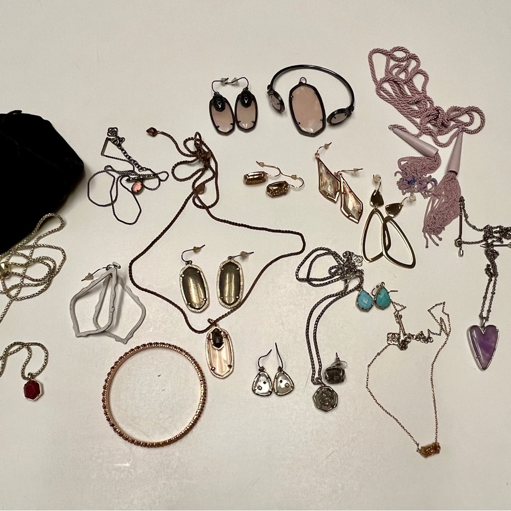 Kendra Scott Lot fair to good used condition